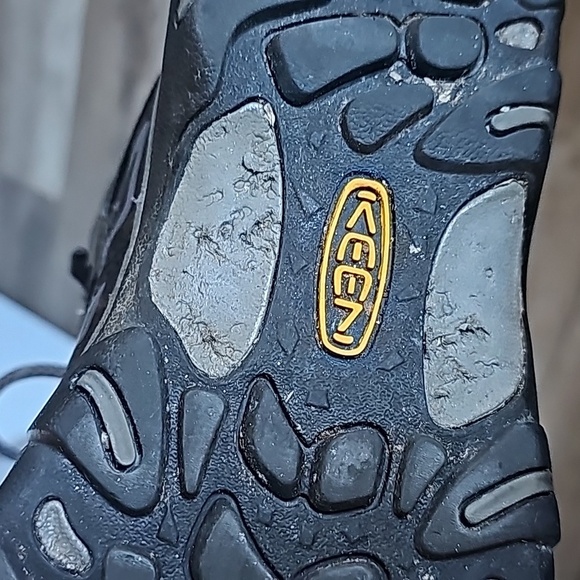 KEEN Men's Oakridge Mid Waterproof Hiking Boots Black/Gray - Picture 8 of 8